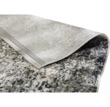 Detailansicht eines Teppichs mit abstraktem Muster