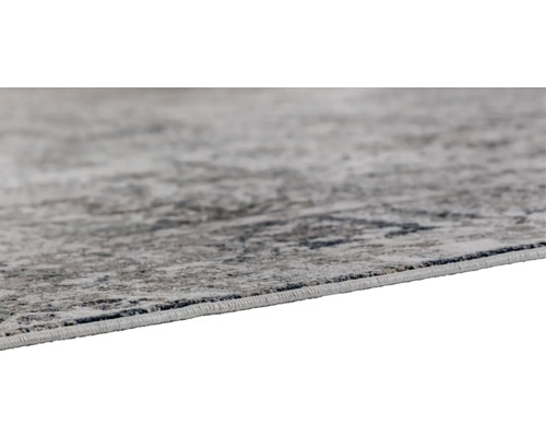 Detailansicht eines gemusterten Teppichs