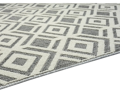 Teppich mit geometrischem Rautenmuster