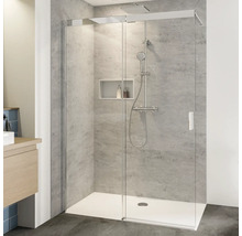 Duschkabine mit Schiebetür, Duschwanne und Duscharmatur vor grauer Wand