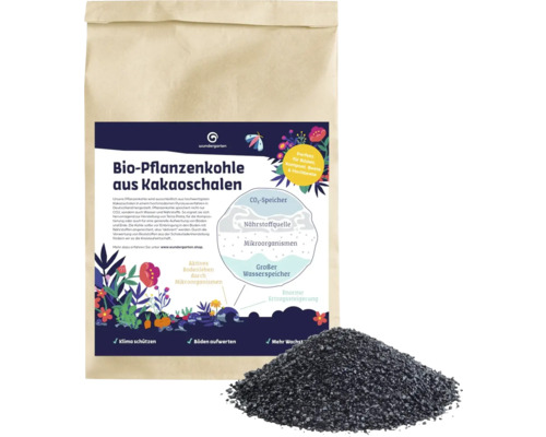 Bio Pflanzenkohle aus Kakaoschalen Wundergarten 50 L Bio Pflanzenkohle aus Kakaoschalen im Sack mit Schaufel Kohle davor