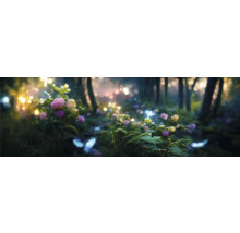Szene mit Blumen und dekorativen Lichtern im Wald