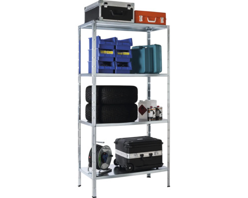 Regal mit Werkzeugkisten, Reifen und Lagerbehältern