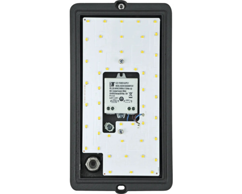 Detailansicht einer LED-Leuchte mit sichtbaren LEDs und Stromversorgung