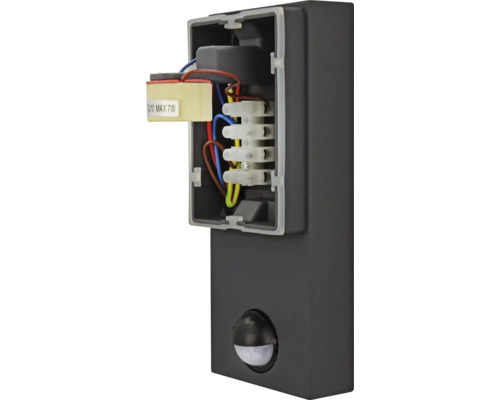 Bewegungsmelder mit geöffnetem Gehäuse zur Installation