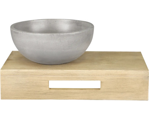 Dekoschale aus Beton auf Holztablett