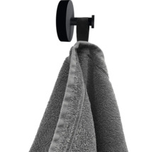 Handtuchhalter mit aufgehängtem Handtuch