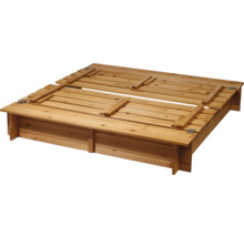 Sandkasten mit Holzabdeckung