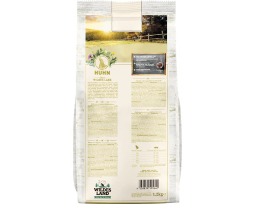 Rückseite der Wildes Land Katzenfutter Huhn Verpackung mit Angaben zu Inhaltsstoffen und Fütterungsempfehlungen.