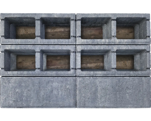 Gestapelte Pflanzsteine aus Beton