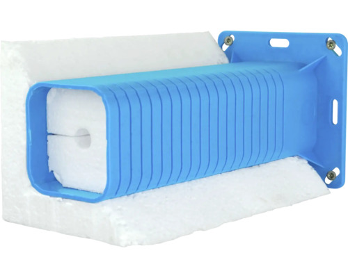 Blaues Mauerkasten-Rohr mit Isolierung