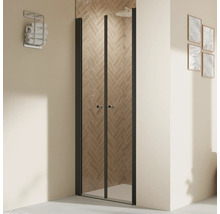 Duschkabine mit Falttür und Handtuchhalter im Badezimmer