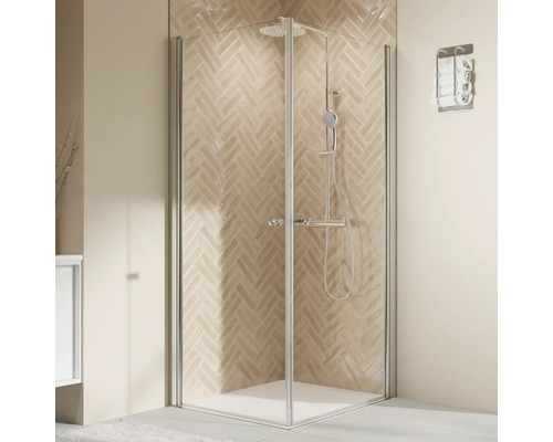 Eckdusche mit Duscharmatur und Handtuchhalter im Badezimmer