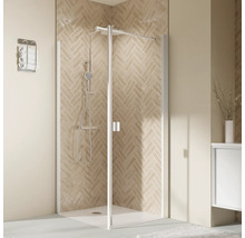 Eckdusche mit Duscharmatur im Badezimmer