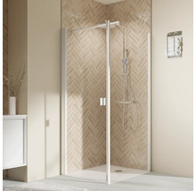 Eckdusche mit Brausegarnitur und Handtuchhalter im Badezimmer