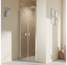 Badezimmer mit Falttüren-Duschkabine und Handtuchhalter