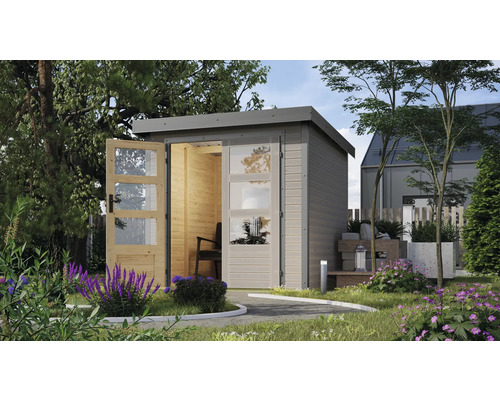 Gartenhaus mit Glastüren und Holzverkleidung im Garten