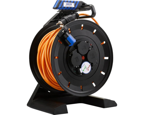 Kabeltrommel mit orangefarbenem Kabel und mehreren Steckdosen