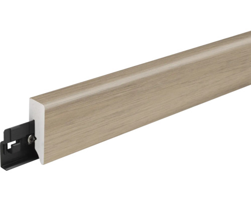 Sockelleiste mit Befestigungsclips