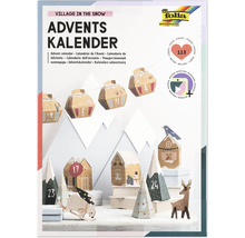 Adventskalender zum Basteln eines kleinen Dorfes in einer Schneelandschaft