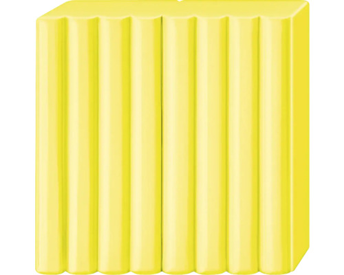 Gelbe Modelliermasse zur Gestaltung von Figuren