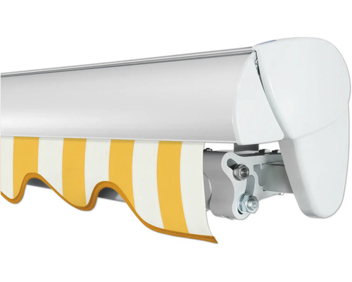 Markise mit gelb-weißen Streifen