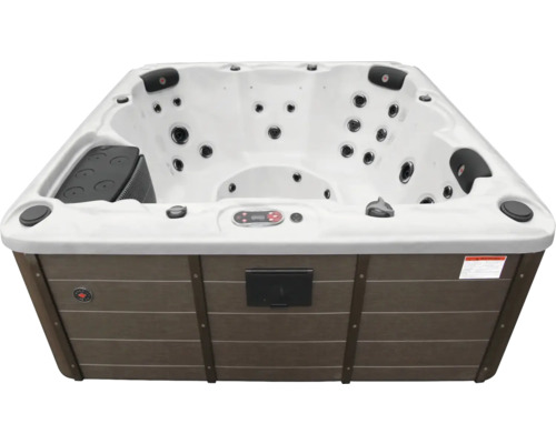 Whirlpool mit Düsen und Bedienelementen