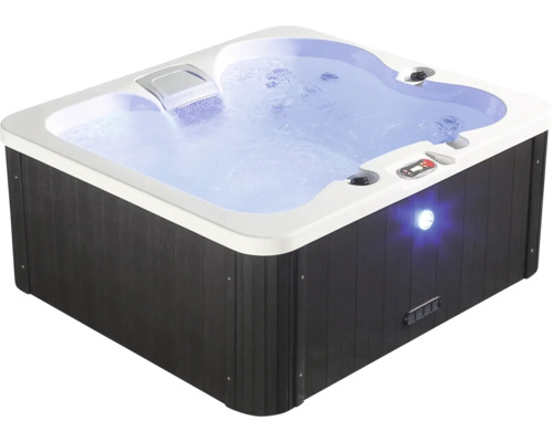 Quadratischer Whirlpool mit Wasser und Beleuchtung