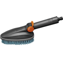 Gardena Waschbürste mit Wasseranschluss für die Gartenpflege