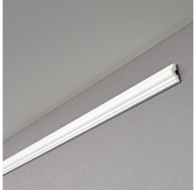 Zimmerdekor mit einer weißen Zierleiste an der Wand.