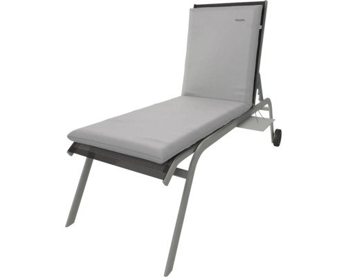 Liegestuhl mit Auflage und Rollen