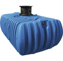 Blauer Regenwassertank aus Kunststoff mit schwarzem Inspektionsdom