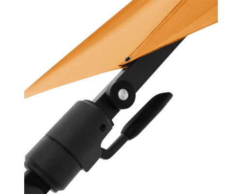 Detailansicht eines Sonnenschirms mit Verstellmechanismus