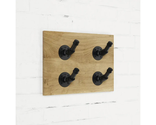 Garderobe mit vier Haken aus Holz und Eisenrohr