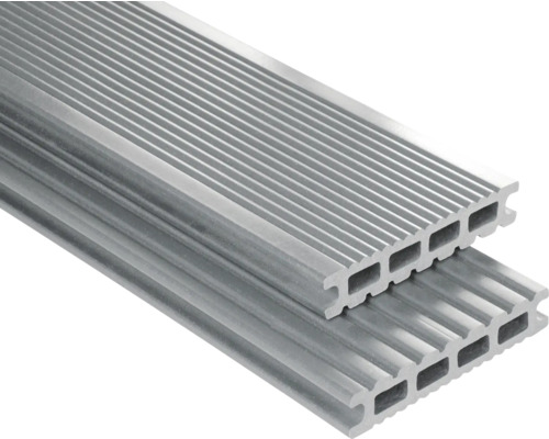 Zwei Aluminium Terrassendielen mit Rillenprofil