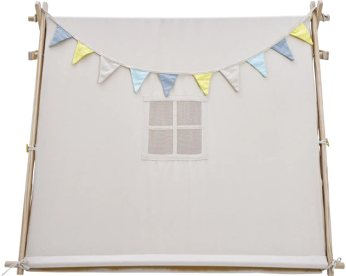 Spielzelt mit Fenster und Girlande