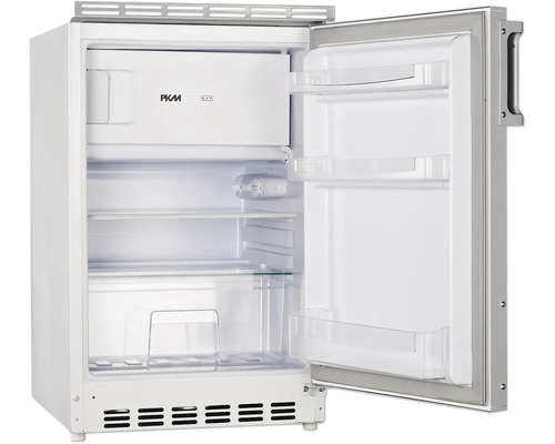 Weißer Kühlschrank mit geöffneter Tür, der Innenraum und die Regale zeigt