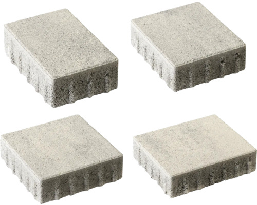 Vier Pflastersteine aus Beton
