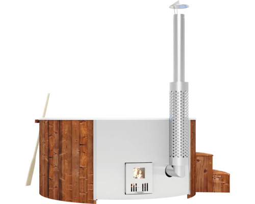 Holzbefeuerter Badebottich mit Ofen, Schornstein und Holzverkleidung