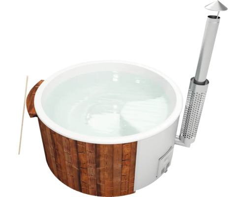 Aufstellbarer Whirlpool Buschbeck Saphir 200 mit Holzofen und Isolierabdeckungweiß Holzbottich gefüllt mit Wasser und mit Ofen
