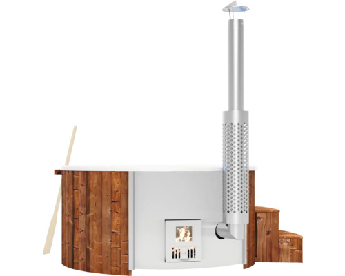 Holzofen-Badefass mit Schornstein und Holzverkleidung