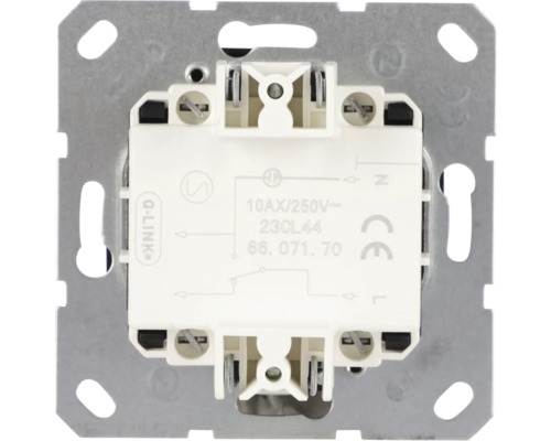 Detailansicht eines Schalters mit technischen Informationen und Anschlussklemmen