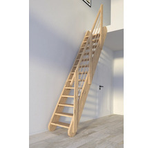 Holztreppe mit Handlauf