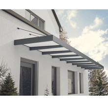 Vordach an einem Haus zur wettergeschützten Eingangsbereichgestaltung