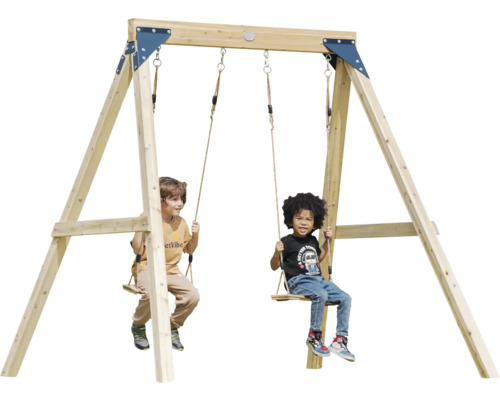 Holzschaukel mit zwei Kindern