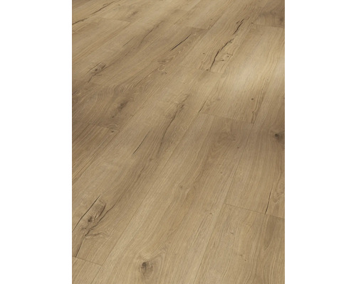 Nahaufnahme von Laminatboden mit Holzstruktur