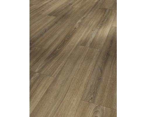 Verlegter Vinylboden in Holzoptik.