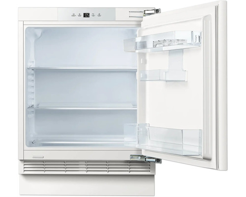 Offener Einbaukühlschrank mit Regalböden und Türablagen