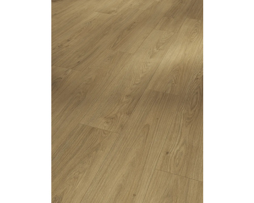 Verlegter Laminatboden in Holzoptik