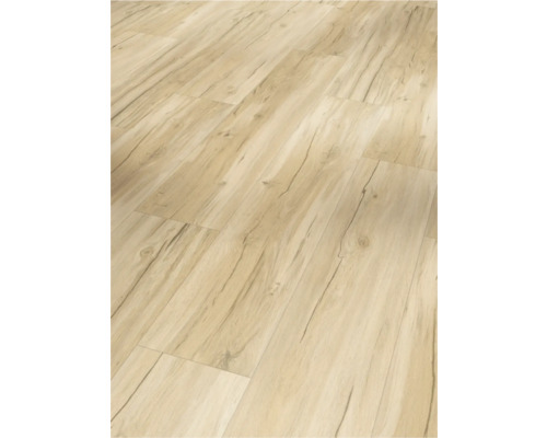 Verlegtes Laminat mit Holzstruktur